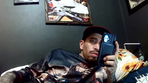 addictedtobustnloads1 online show from December 17, 6:42 am