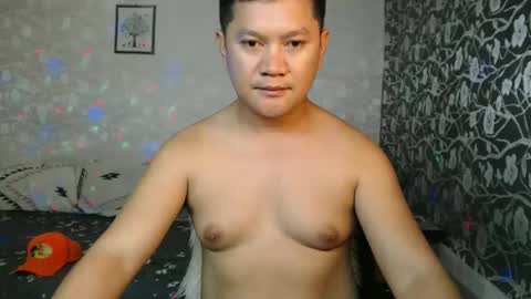 adorableasianboy online show from April 16, 10:56 pm