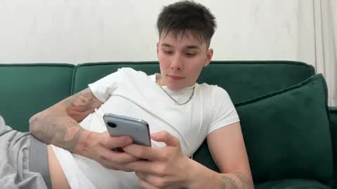 Mark online show from April 18, 7:07 pm