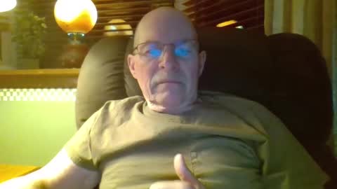 aguynrkfrd online show from February 2, 10:24 am