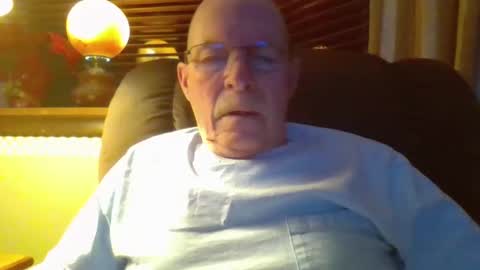 aguynrkfrd online show from December 2, 9:55 am