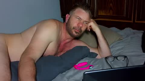 Blue Eyed Handsome Man online show from March 14, 2:29 am