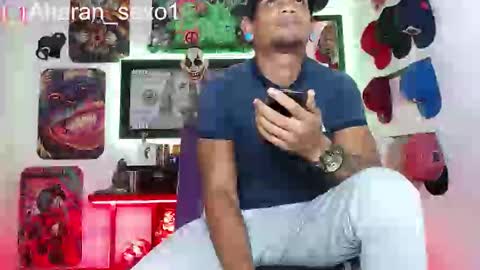 Snapshot of aharon_sexo1 chatting on February 18, 3:32 pm Aharon Zamora online show from February 18, 3:32 pm