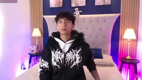 Aiden online show from June 24, 1:25 pm