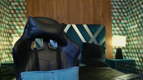 aiden_royce online show from September 26, 4:10 am