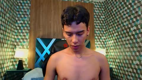 aiden_royce online show from October 3, 3:33 am