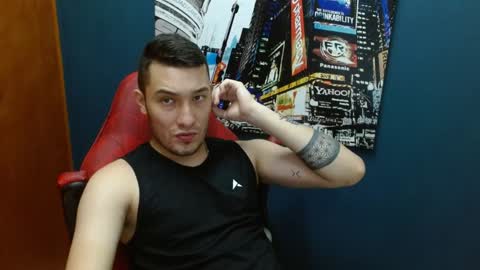 Snapshot of airon_blade chatting on December 8, 10:14 pm A I R O N online show from December 8, 10:14 pm