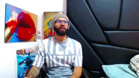 akiles online show from March 18, 11:30 pm