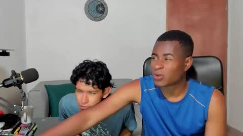 Alan and Criss - WE JUST FRIENDS WITH BENEFITS BOTH VERS online show from February 11, 2:27 am