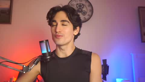 idenavarre online show from January 15, 10:46 pm