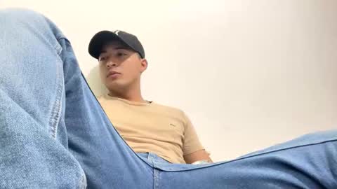 alanj998 online show from February 5, 4:19 am