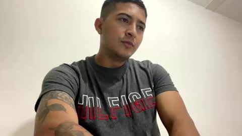 alanj998 online show from November 14, 7:21 am