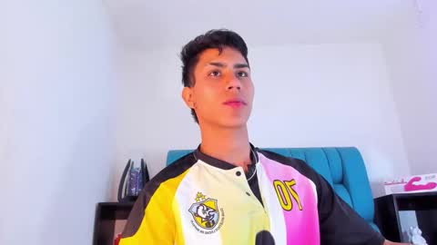 alannaughty_ online show from January 15, 9:56 am