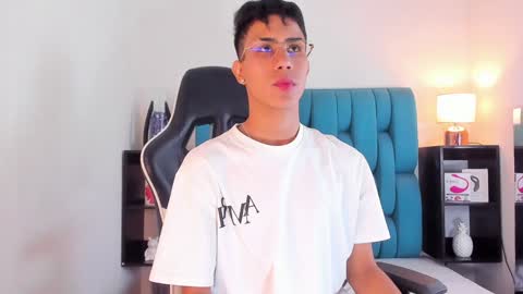 alannaughty_ online show from January 24, 10:53 am