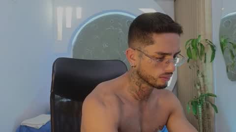 alan online show from March 28, 1:33 pm