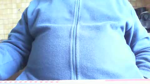 Snapshot of albert29 chatting on September 16, 9:21 am albert29 online show from September 16, 9:21 am