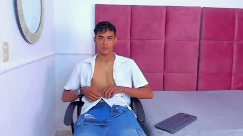 Alejandro williams online show from June 1, 9:26 pm