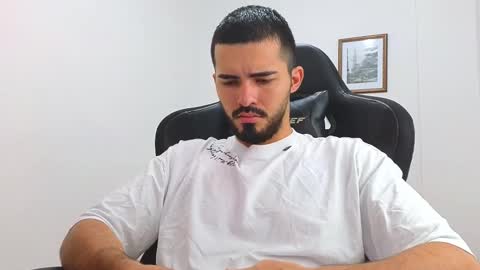 Snapshot of alejandroo_7 chatting on March 12, 7:17 pm alejandroo_7 online show from March 12, 7:17 pm
