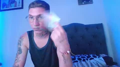 alejo online show from April 28, 1:11 am