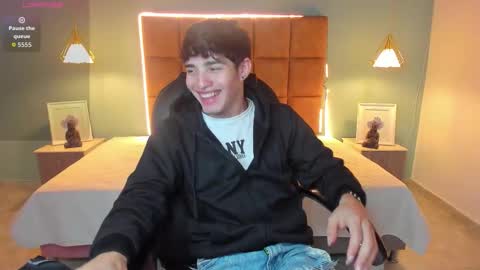 ALejoo Saenz online show from November 6, 3:53 am