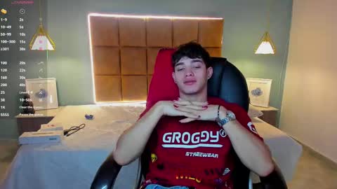Snapshot of alejootwink chatting on September 26, 4:43 am ALejoo Saenz online show from September 26, 4:43 am