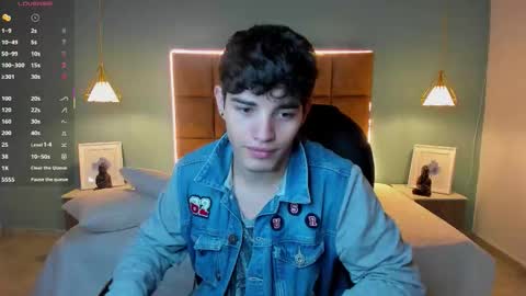 Snapshot of alejootwink chatting on October 7, 2:59 am ALejoo Saenz online show from October 7, 2:59 am
