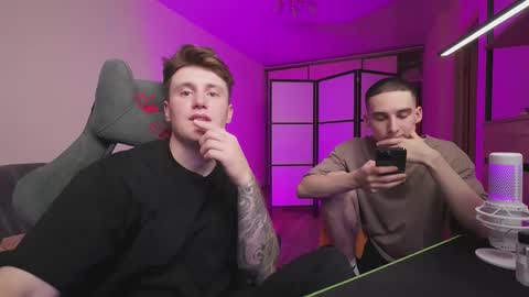 Alex and Linar online show from November 8, 9:29 pm