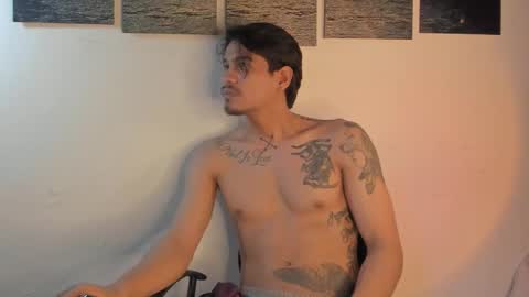 aless online show from February 10, 2:22 pm