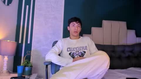 Alessandro Dybala online show from January 15, 1:03 pm