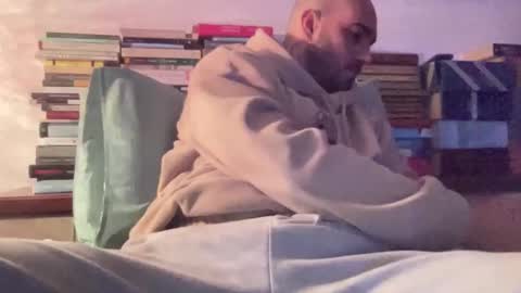 alessandromori91 online show from April 5, 9:00 pm