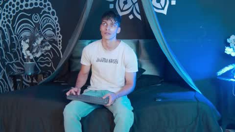 Alessio online show from November 7, 1:03 pm