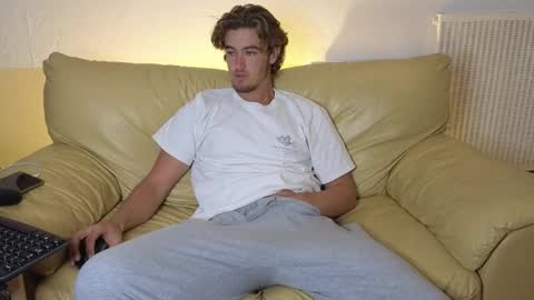 Alex83530 online show from October 25, 9:44 am