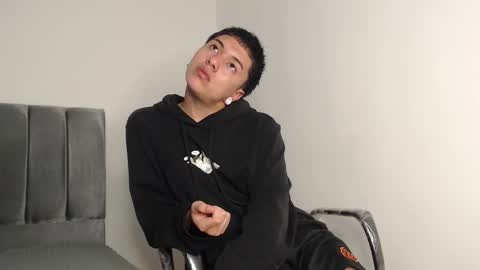 Owen online show from November 26, 2:14 am