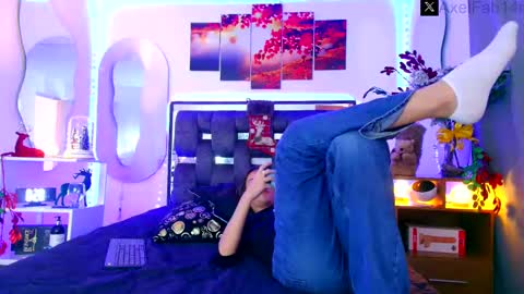 sneider online show from December 9, 6:30 pm