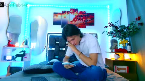 sneider online show from December 25, 6:19 pm