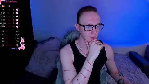 alex_silent online show from November 5, 11:56 am