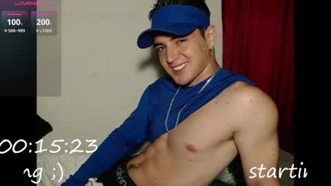 Snapshot of alex_smith0 chatting on December 25, 11:42 pm     online show from December 25, 11:42 pm