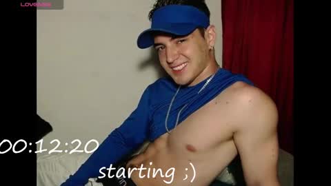 Snapshot of alex_smith0 chatting on February 17, 1:25 am     online show from February 17, 1:25 am