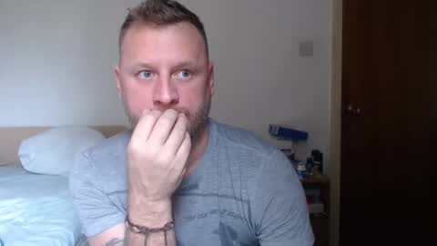 Snapshot of alexboy2022 chatting on September 15, 2:29 pm onlyfans..alexyno2022 online show from September 15, 2:29 pm