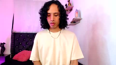Alexis online show from June 22, 2:10 pm
