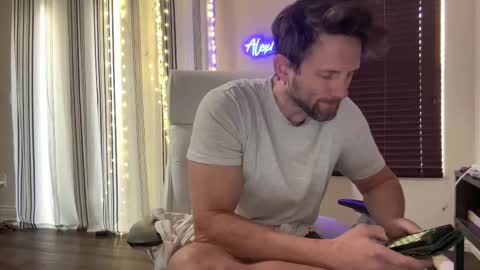 Alex Mann online show from October 2, 4:00 pm