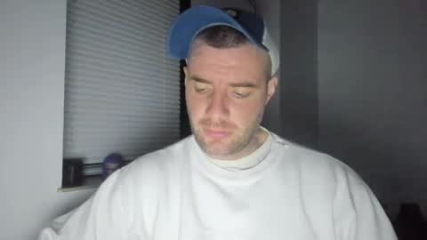 alfiesolomons87 online show from March 4, 7:54 pm