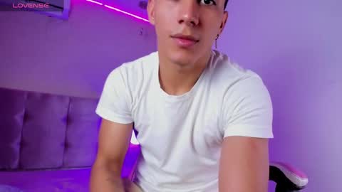 Allex online show from December 9, 7:46 pm