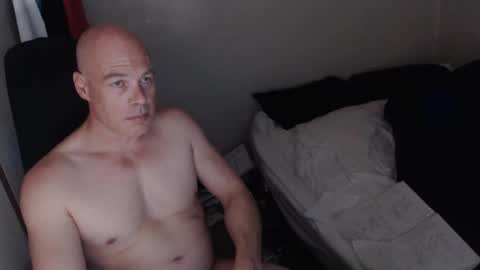 almostanything4u online show from December 10, 11:54 am