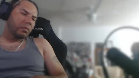 simplyfaded online show from November 22, 11:10 am