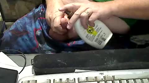 Loooopy online show from January 4, 4:00 pm