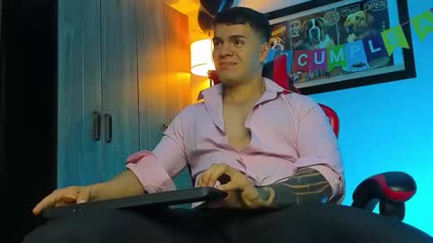 alpha_dominus_ online show from November 24, 3:18 am