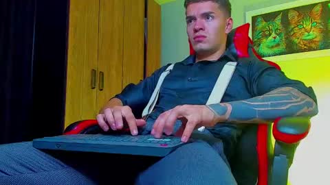 alpha_dominus_ online show from September 25, 5:17 am