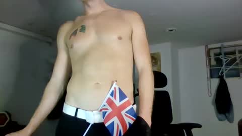Snapshot of alphabritsex chatting on September 12, 2:00 am Tobias Wilde online show from September 12, 2:00 am