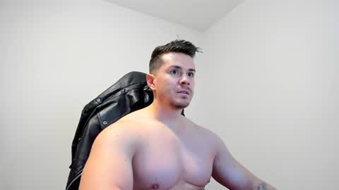 Snapshot of alphagodleatherking92 chatting on January 14, 6:13 am LeatherMaster online show from January 14, 6:13 am